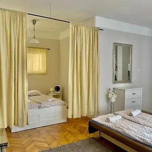 https://gellert-minilux-budapest.inbudapesthotels.com